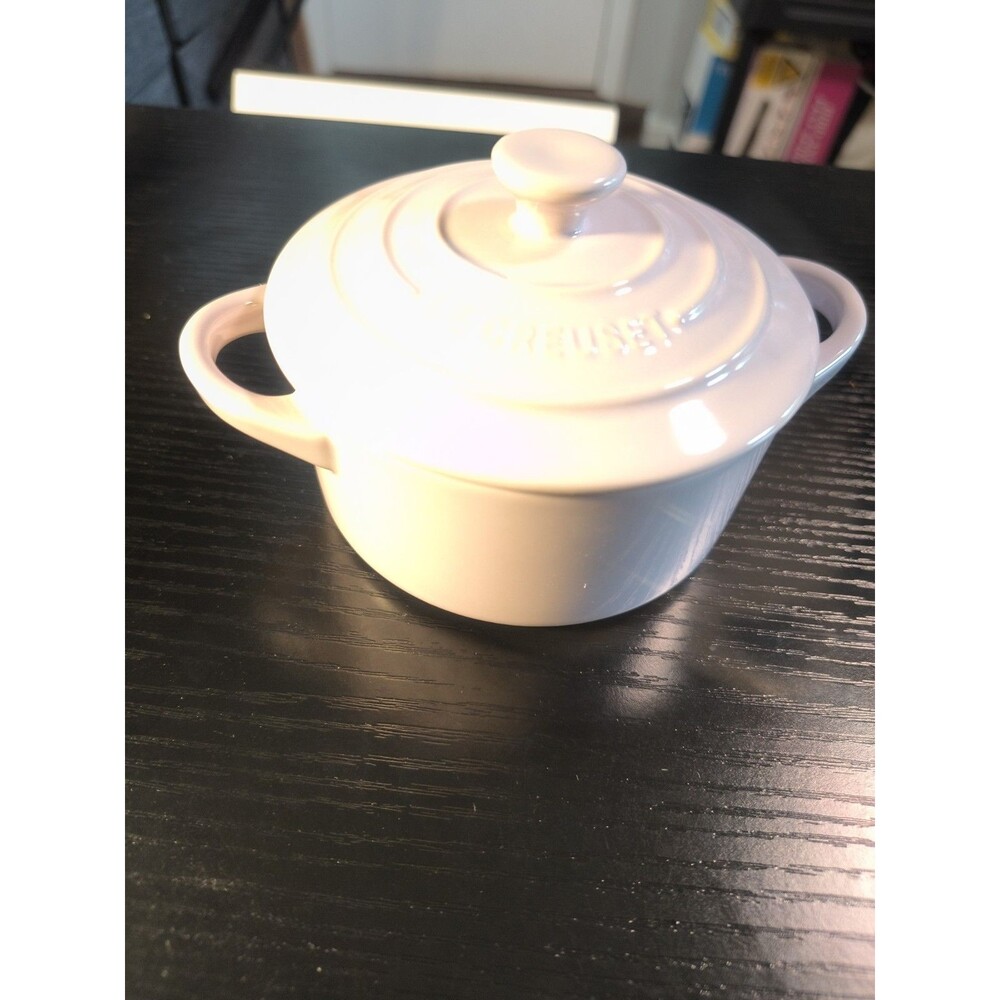 Le Creuset Mini Round Cocotte in Chiffon Pink 8 Oz. New In Box - Pink In Color - Picture 2 of 10